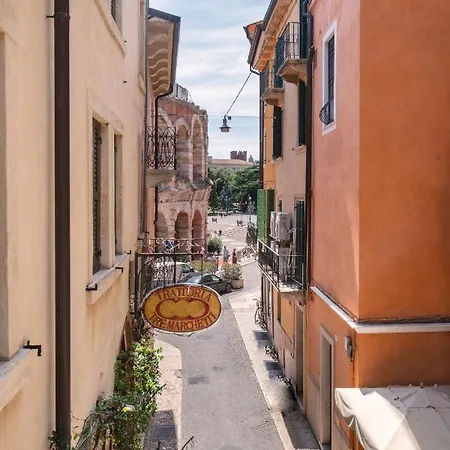 Appartamento Tre Marchetti Arena Suites *