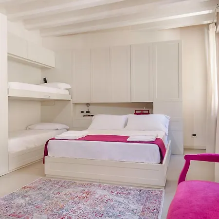 Lägenhet Tre Marchetti Arena Suites