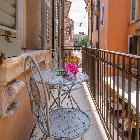 Tre Marchetti Arena Suites * Verona